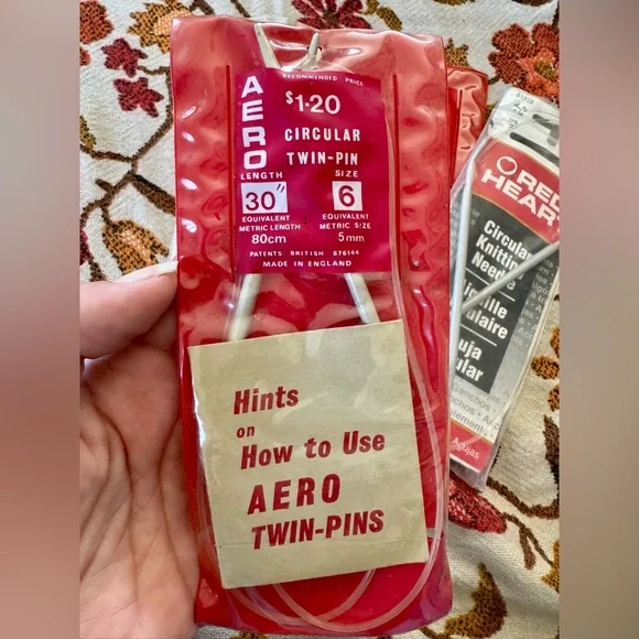 Circular Knitting Needles - Red - Picture 3 of 7